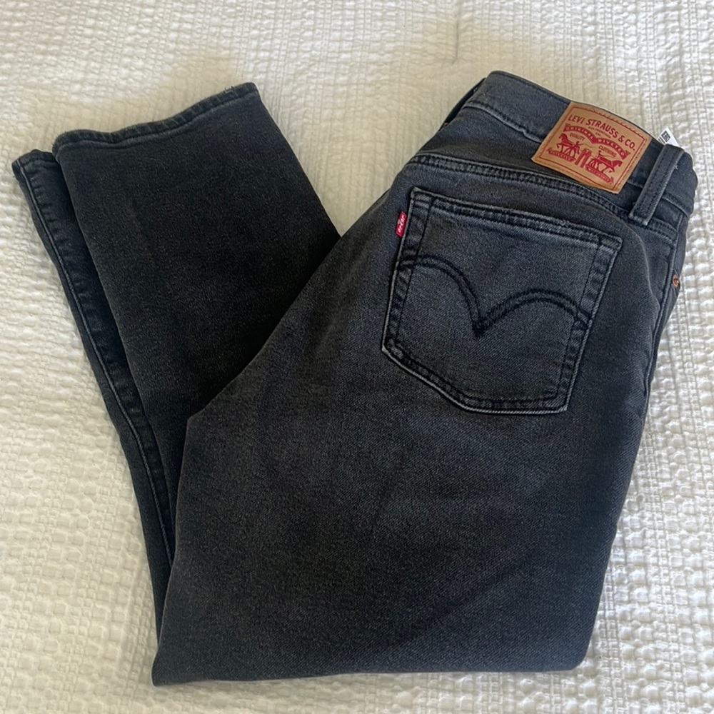 Levi's Women Wedgie Straight Jeans Size 27 Ripped Left Leg Button Fly Black Wash